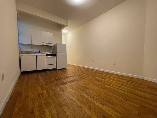 Rented by HOLTON REAL ESTATE INC. | media 10