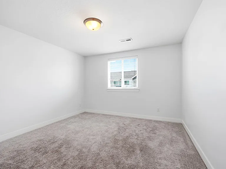 153 W Silver Springs Dr — Photo 18