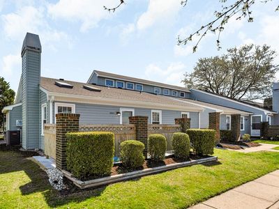 1416 Lake Huron Dr, Virginia Beach, VA, 23464