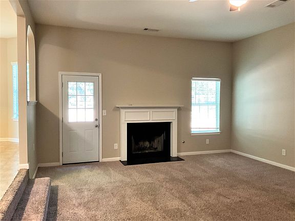 3rd image of 3821 Sunbridge Dr