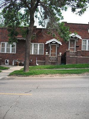 1st image of 913 27th St