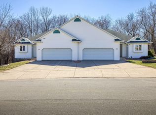 3097 Parkview Ct, Green Bay, WI 54304