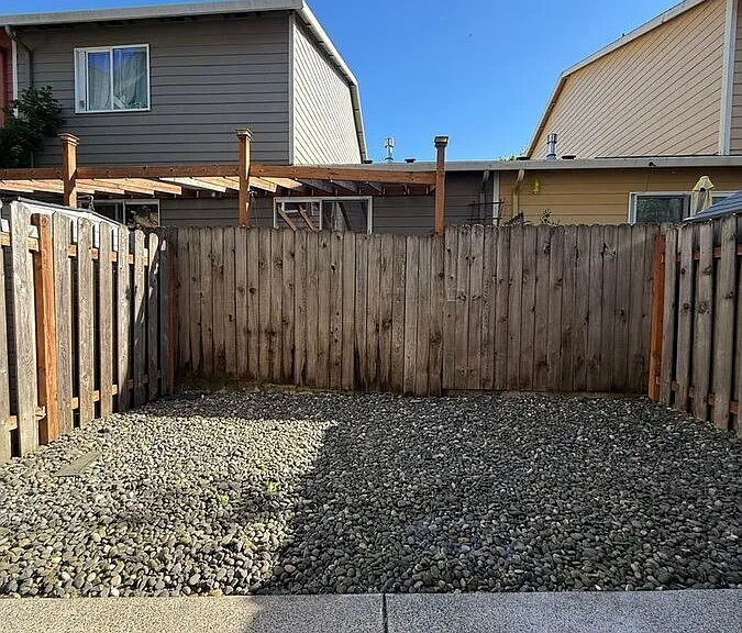 1181 NE 5th St — Photo 7