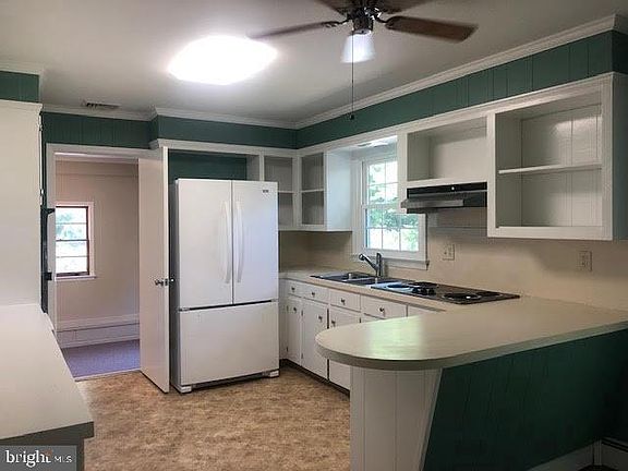 4th image of 29776 Kingswood Dr