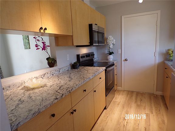 4th image of 2265 14th Ave SW