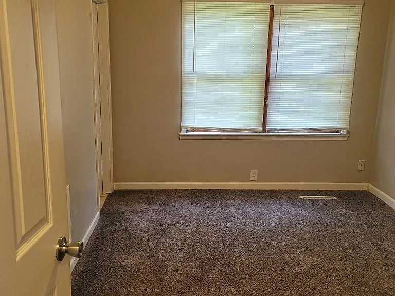 N 3rd Duplex — Photo 9