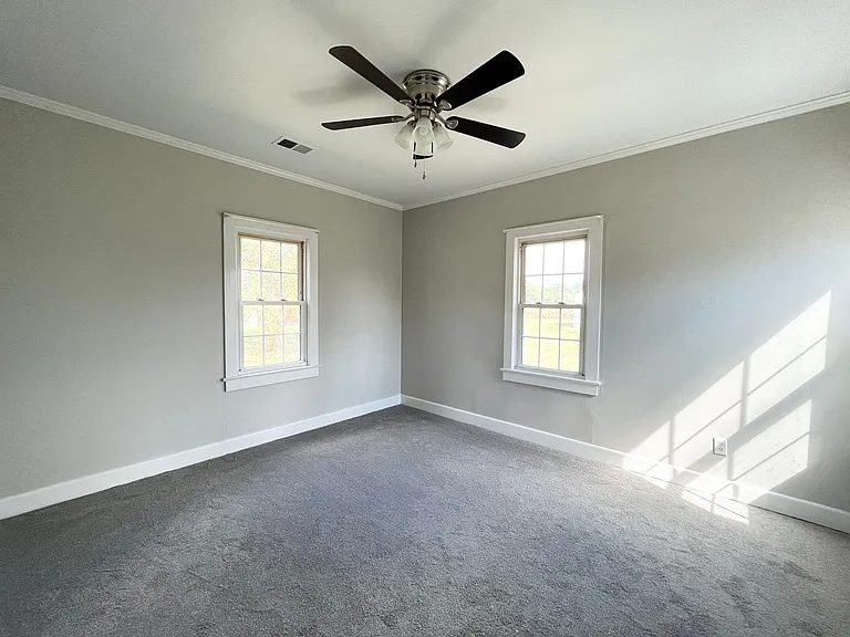 784 Sandy Hook Rd — Photo 5
