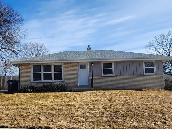 7514 South Lynhaven DRIVE, Oak Creek, WI 53154