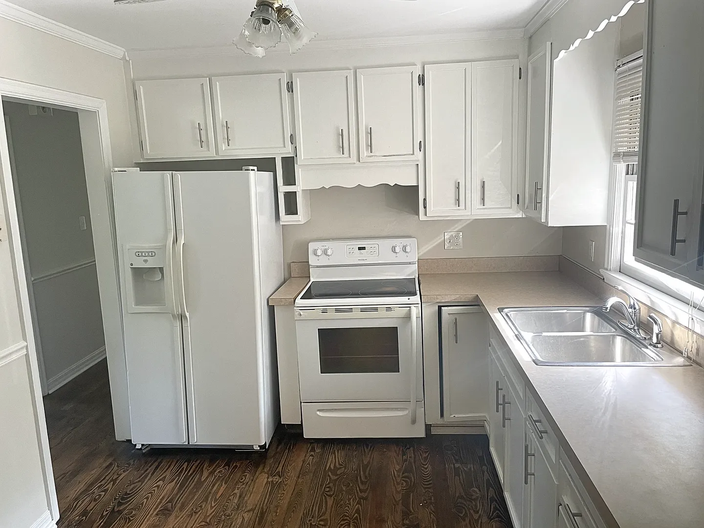 Reduced Rate - Near Uncw Campus - Students Welcome — Photo 4