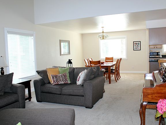 5th image of 2138 Granite Dr
