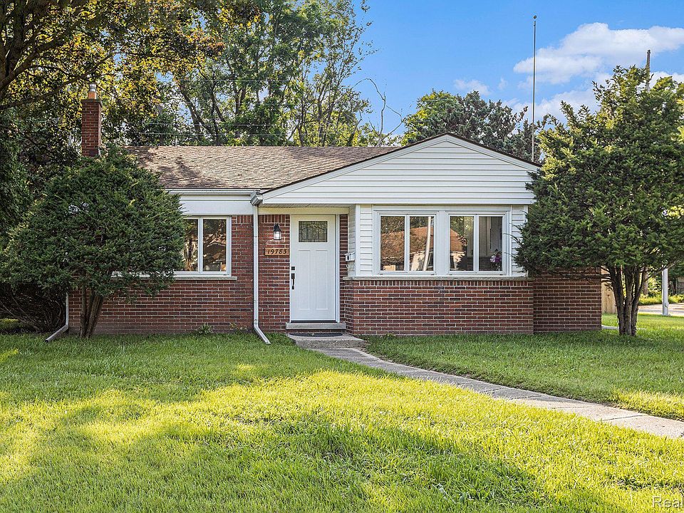 1st image of 19783 Maplewood St