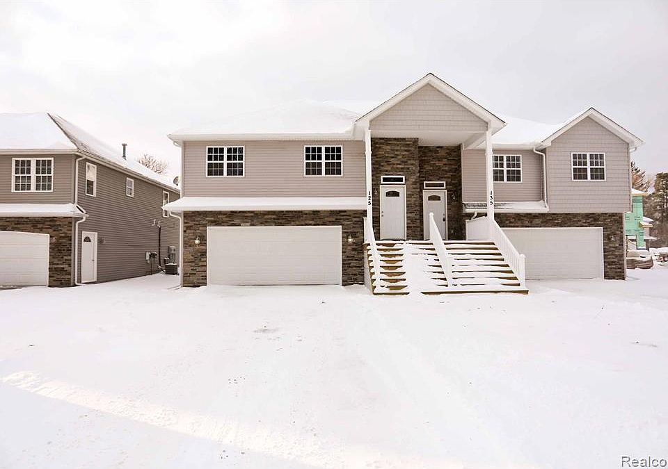 1st image of 135 Whispering Pines Dr #4