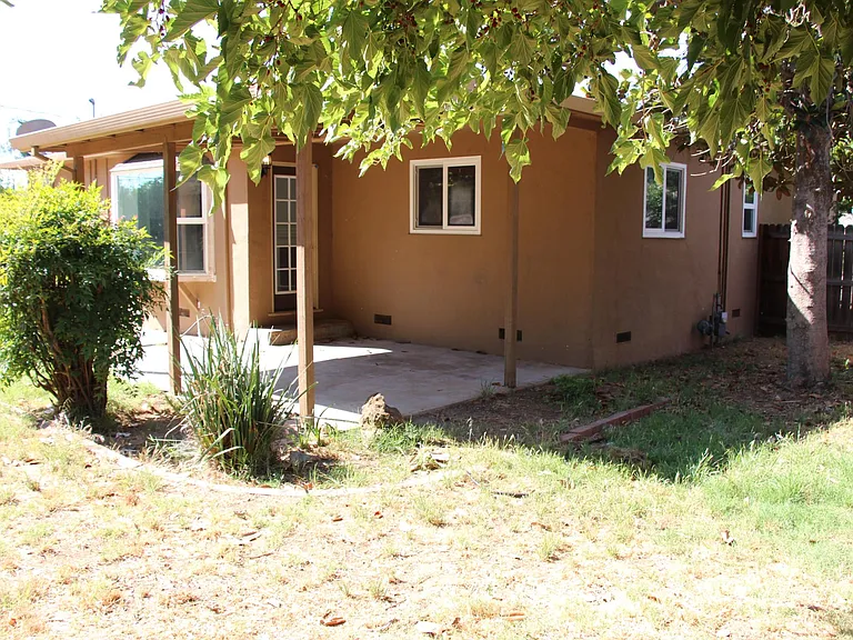 5399 Whittier Dr — Photo 23