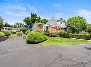 2 Ridge St, Garnerville, NY 10923