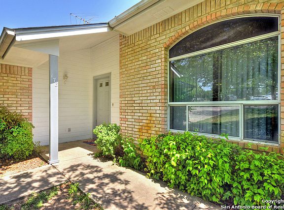 4th image of 178 Briarwood Cir