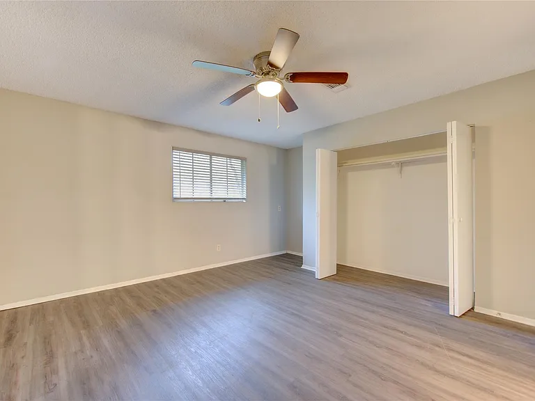 4106 California St — Photo 13