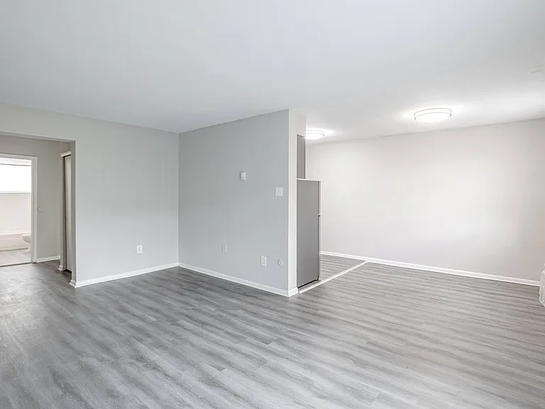 Coventry Place Apartments — Photo 8
