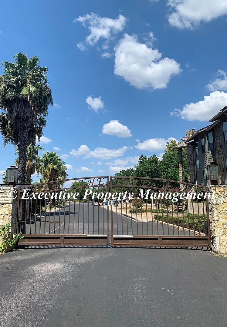 1101 The Cape A1 Horseshoe Bay, TX 78657 — Photo 1