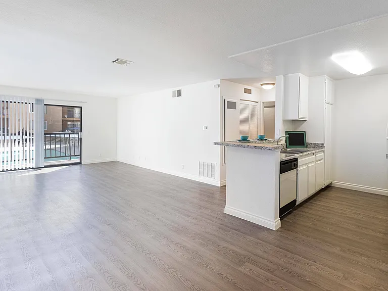 Lassen Village Apartments — Photo 8
