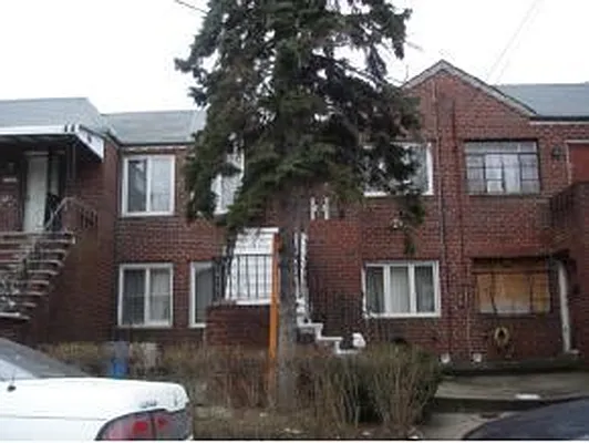 Sold by Classic Home Sales LLC | media 3