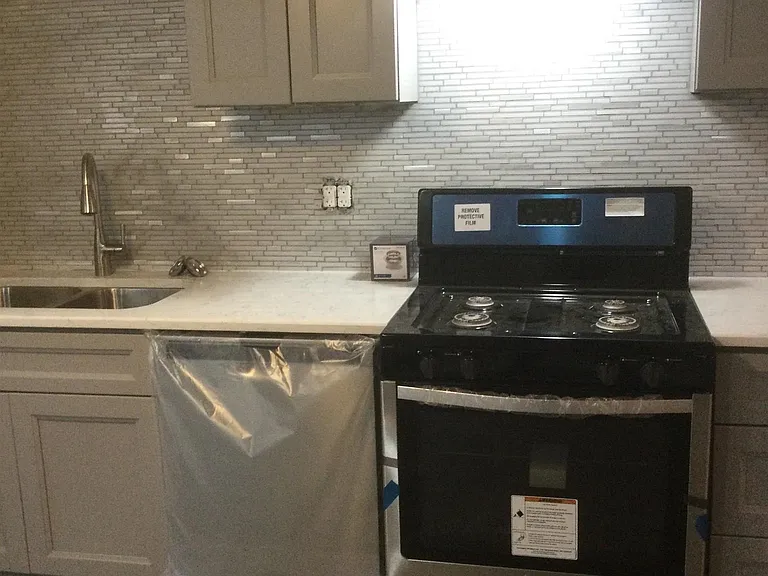196 Van Horne St #1 — Photo 7