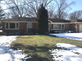 37 Country Club Dr, Olympia Fields, IL 60461