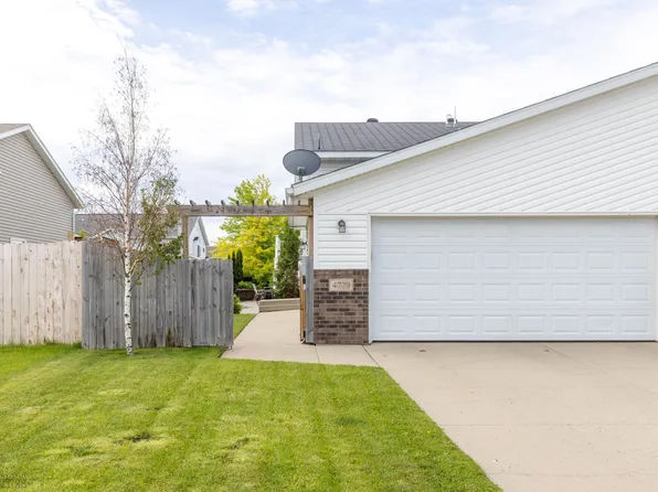 4779 Townsite Pl S, Fargo, ND 58104