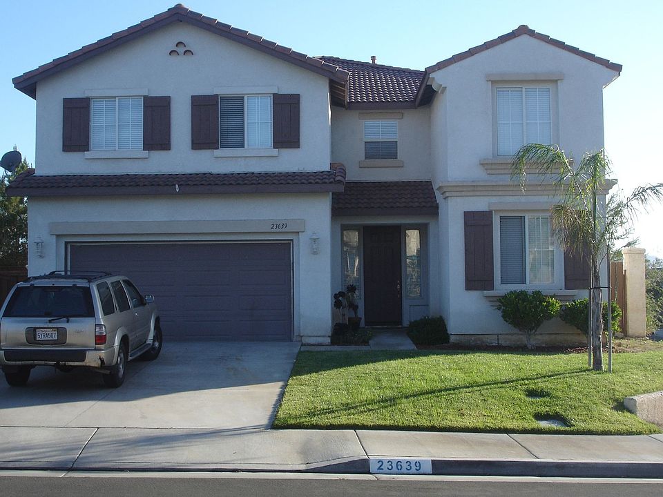 1st image of 23639 Groveland Pl