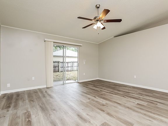 3rd image of 1614 Sunset View Cir