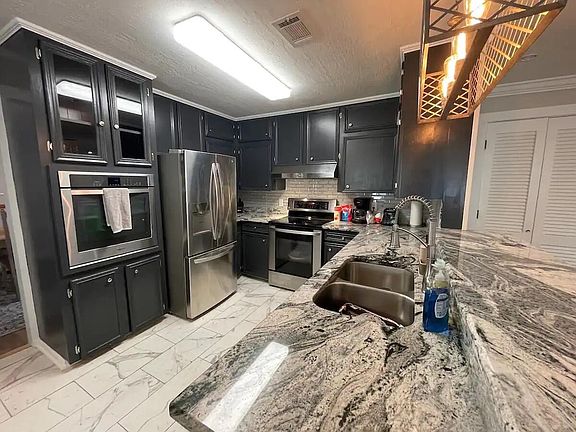 4th image of 107 Beverly Ln