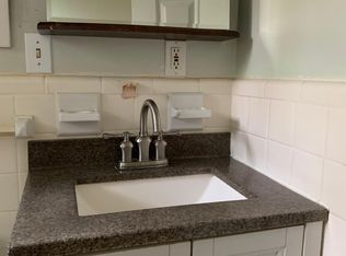 2 Country Squire Ln, Saint Louis, MO 63146