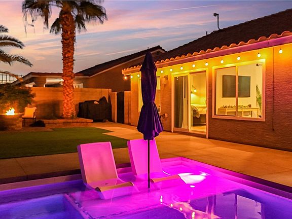 5th image of 13 Beaver Ridge Ave