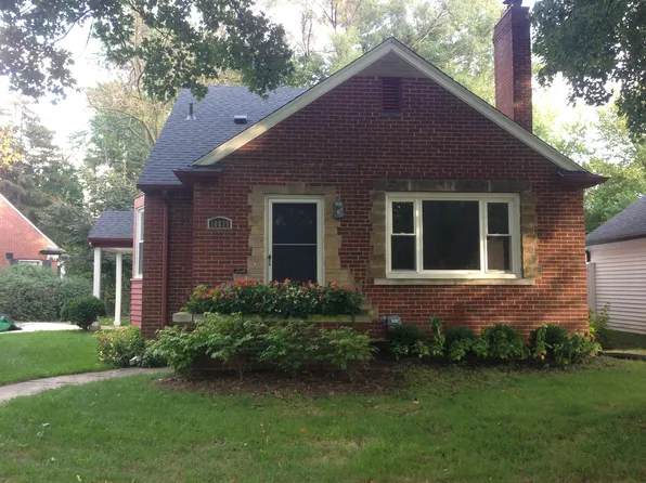 10839 Lincoln Dr, Huntington Woods, MI 48070