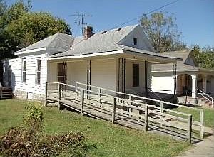 2nd image of 1518 Oakley Ave