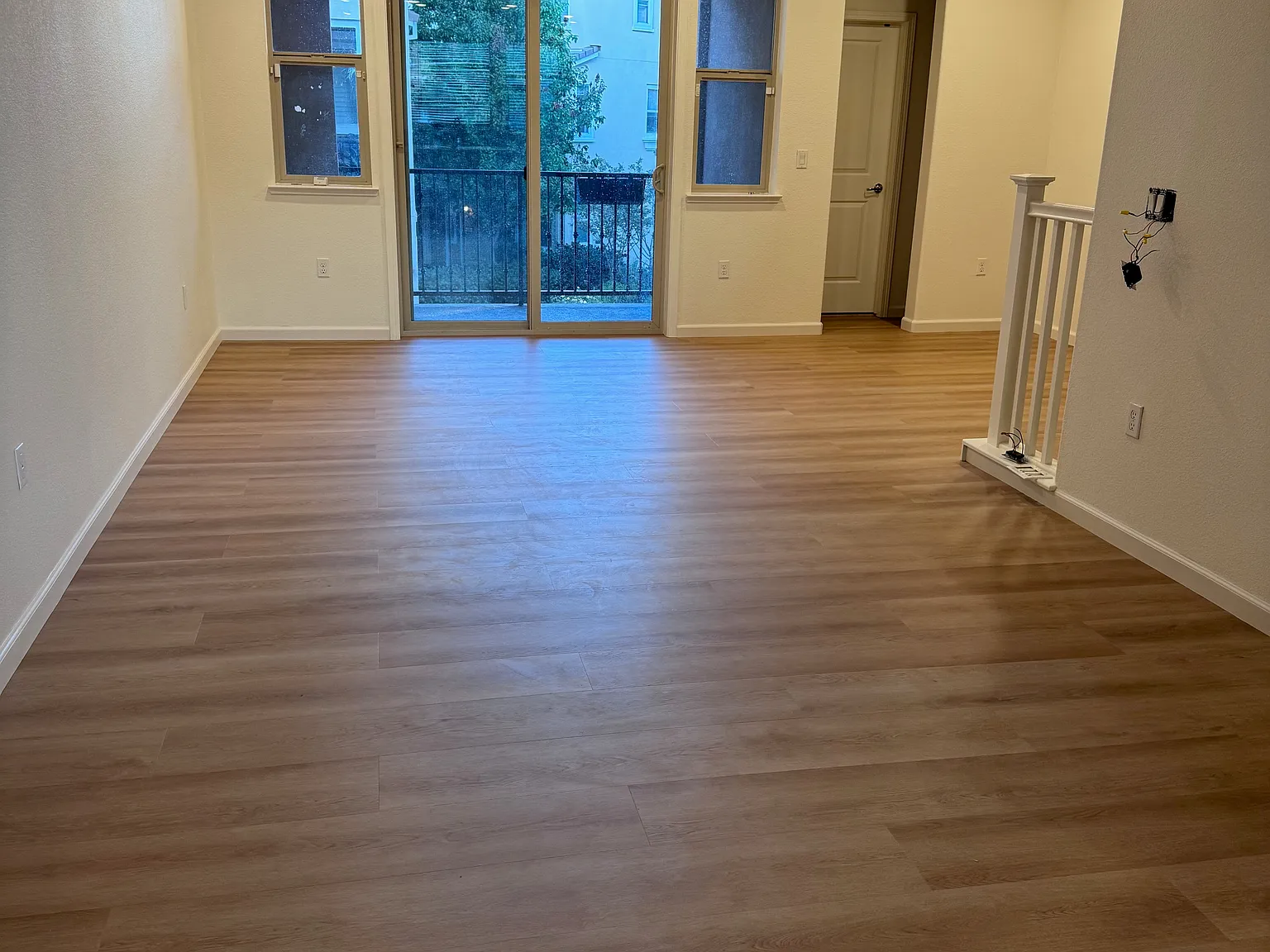3 bed, 3.5 bath, 1856 sqft, $4,000 — Photo 2