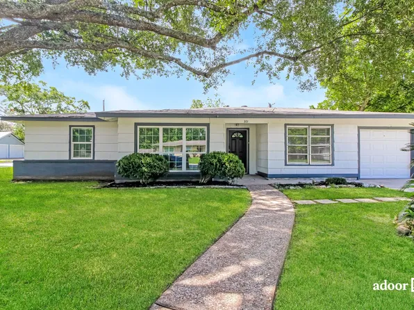 301 W Wilkins St, League City, TX 77573