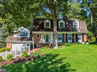 11212 Willowbrook Dr, Rockville, MD 20854