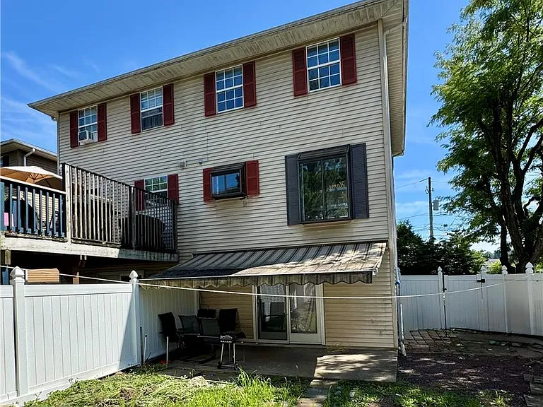 1633 E Cedar St — Photo 2