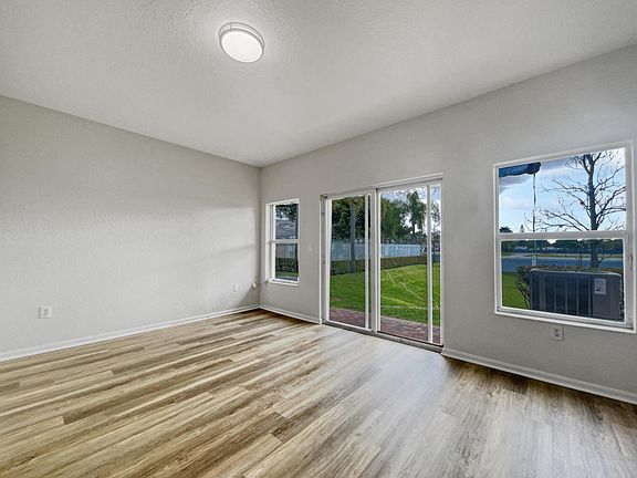 3rd image of 3018 NW 30th Avenue
