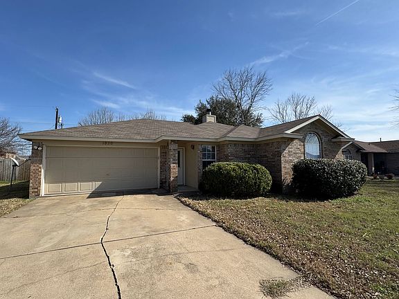 2nd image of 1820 Dusk Dr