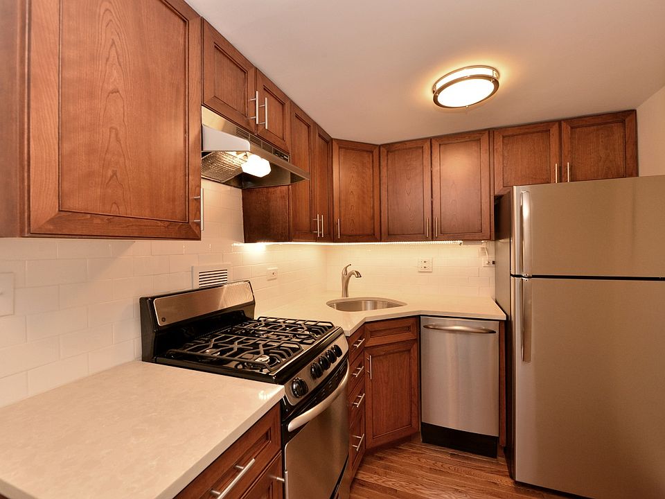 1st image of 330 E 49th St #11_H