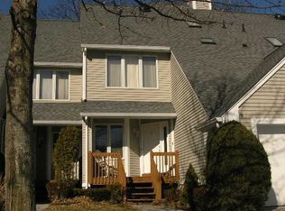 17 Sutton Way #317B, Township Of Washington, NJ 07676