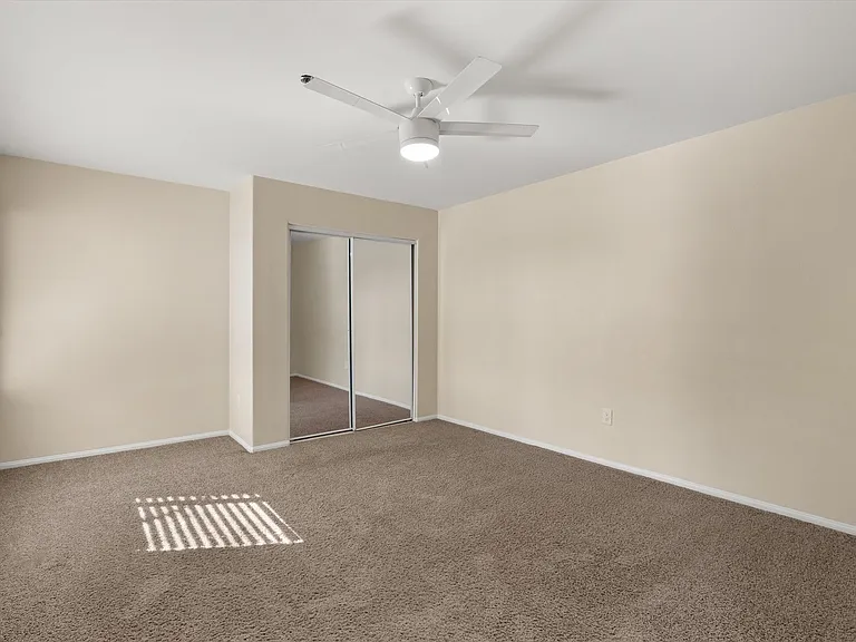 Santa Fe Apartments II — Photo 40