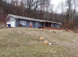 250 Hiawatha Hls, Dakota, MN 55925