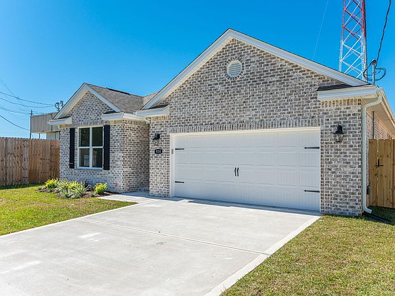 3rd image of 934 Harrelson Dr