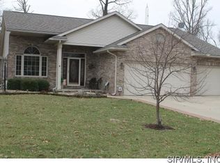 16921 Black Oak Ln, Carlinville, IL 62626