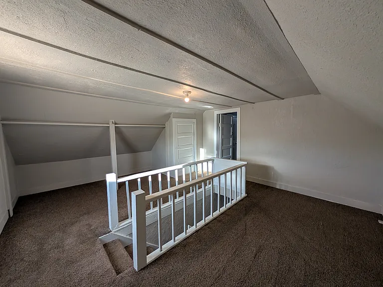 1930 Lana Ave NE — Photo 25