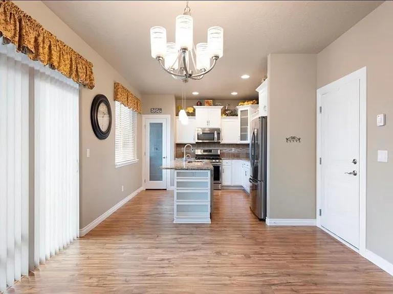 4819 N Emerald Ln — Photo 10