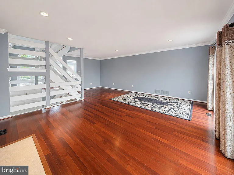 84 Andover Ct — Photo 15