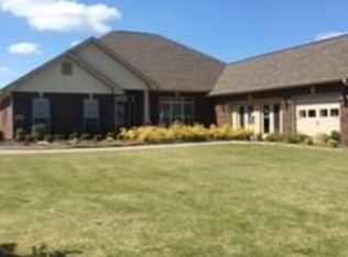 4303 Flint Dr, Owens Cross Roads, AL 35763